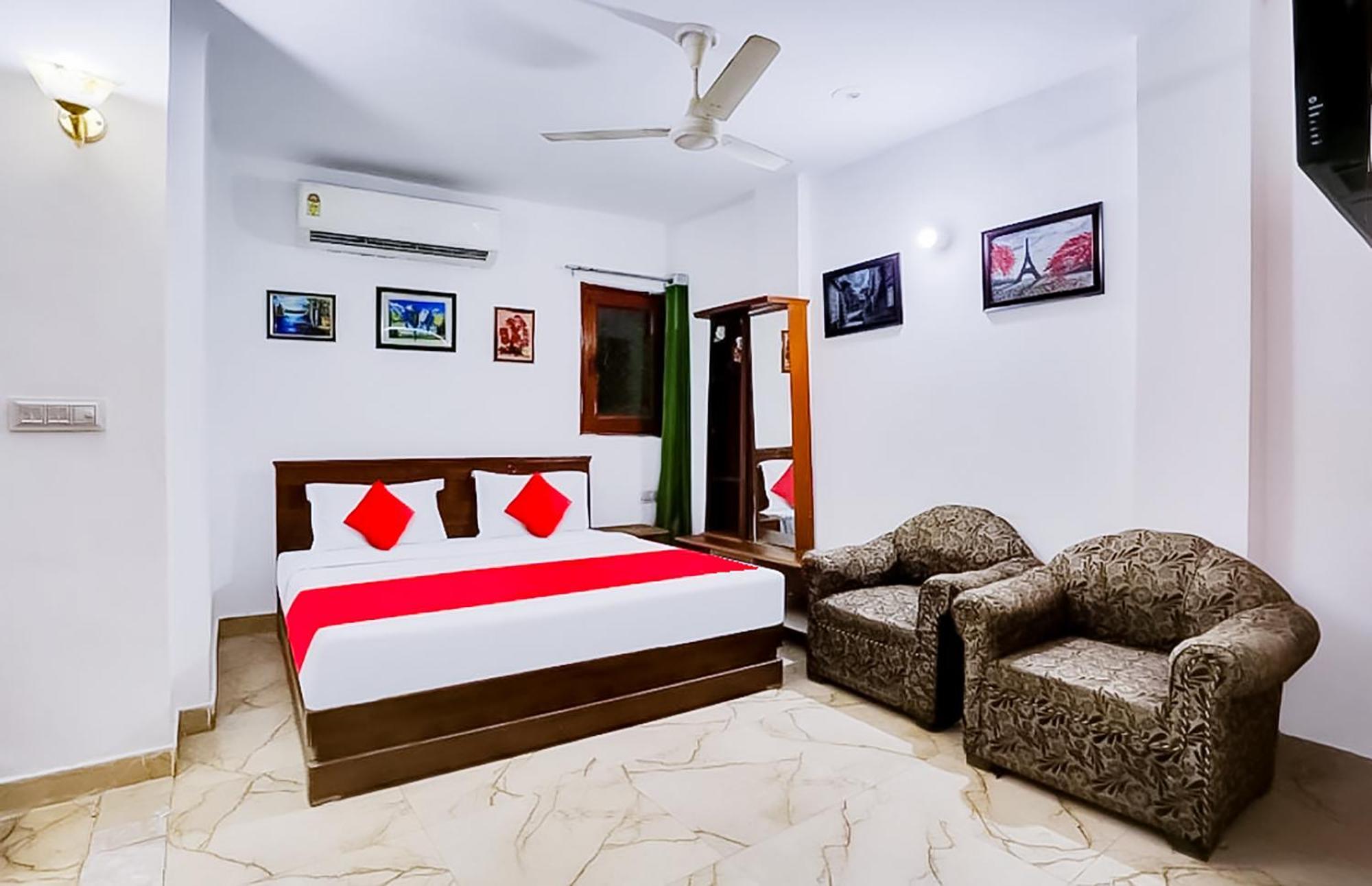 Lake View In Hauz Khas 3* New Delhi